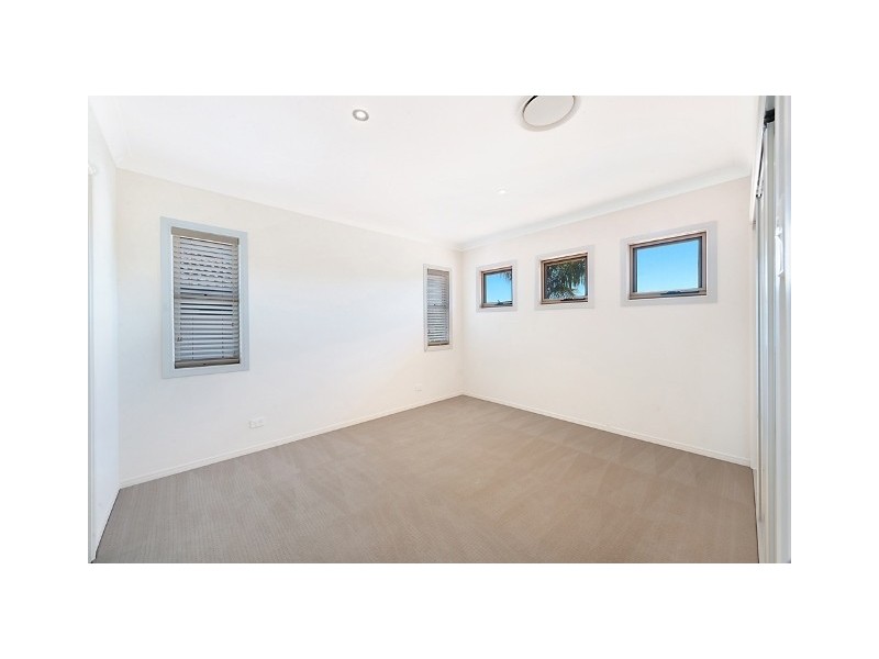 2559 Cressbrook Drive, Hope Island QLD 4212