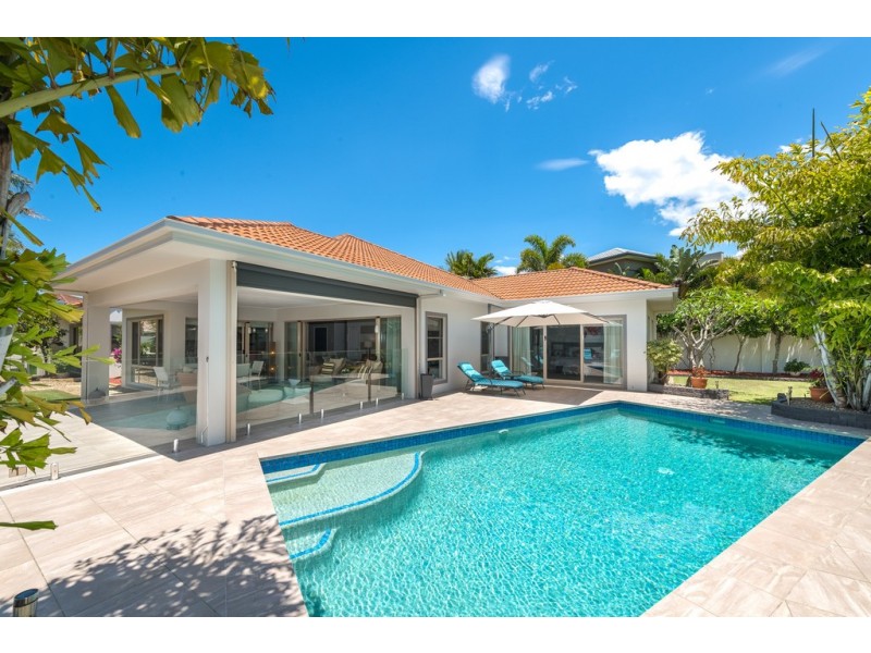 1678 Riverdale Drive, Hope Island QLD 4212