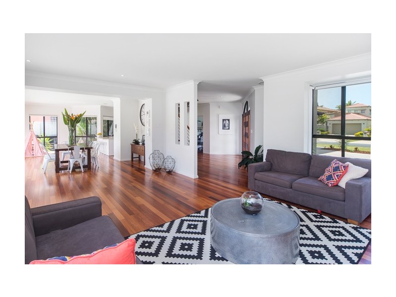 1650 Riverdale Drive, Hope Island QLD 4212