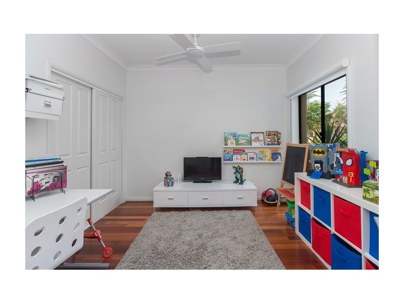 1650 Riverdale Drive, Hope Island QLD 4212