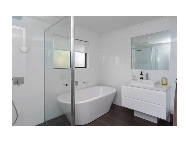 1650 Riverdale Drive, Hope Island QLD 4212