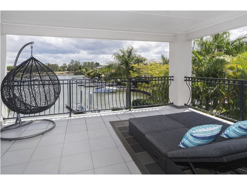 2112 Carlton Drive, Hope Island QLD 4212