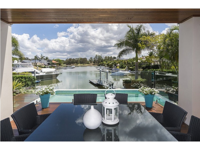 2112 Carlton Drive, Hope Island QLD 4212