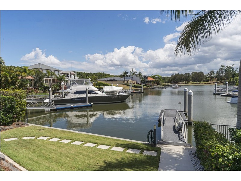 2112 Carlton Drive, Hope Island QLD 4212
