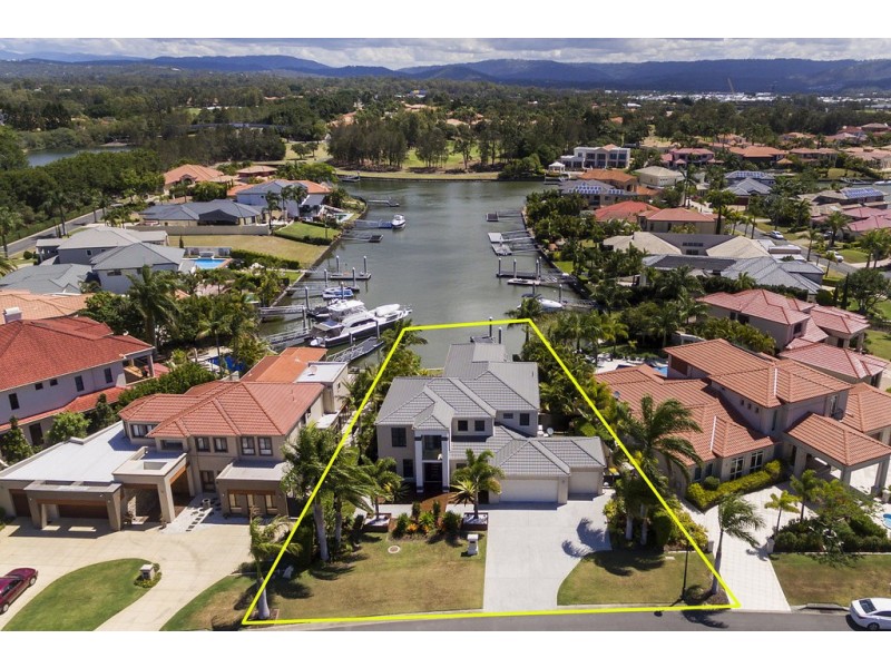 2112 Carlton Drive, Hope Island QLD 4212