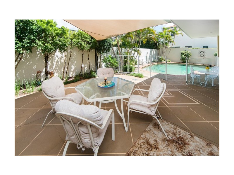 1622 Riverdale Drive, Hope Island QLD 4212