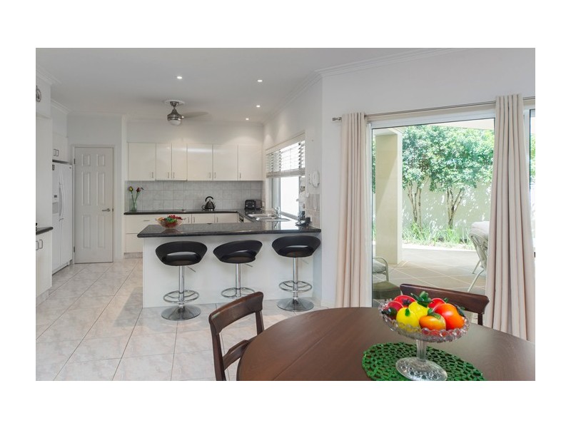 1622 Riverdale Drive, Hope Island QLD 4212