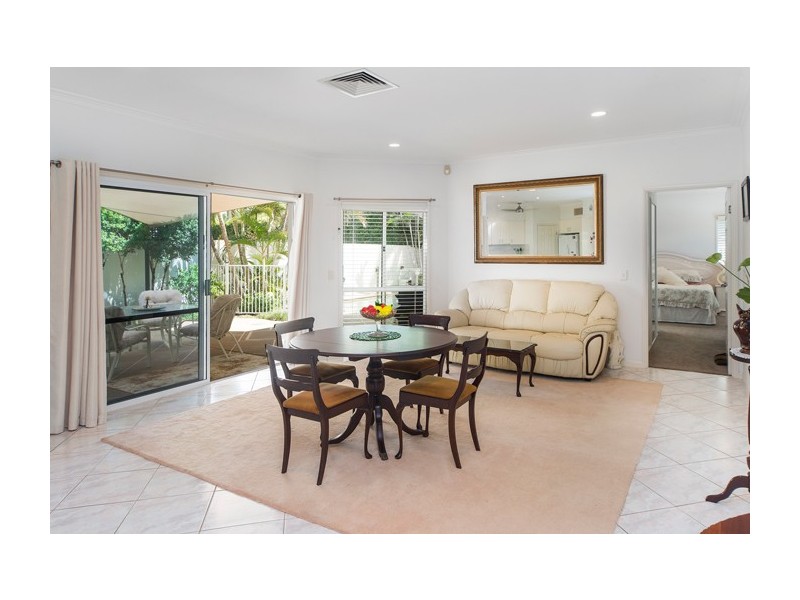 1622 Riverdale Drive, Hope Island QLD 4212