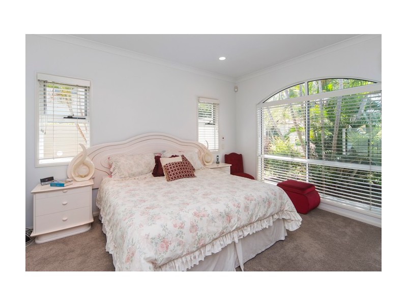 1622 Riverdale Drive, Hope Island QLD 4212