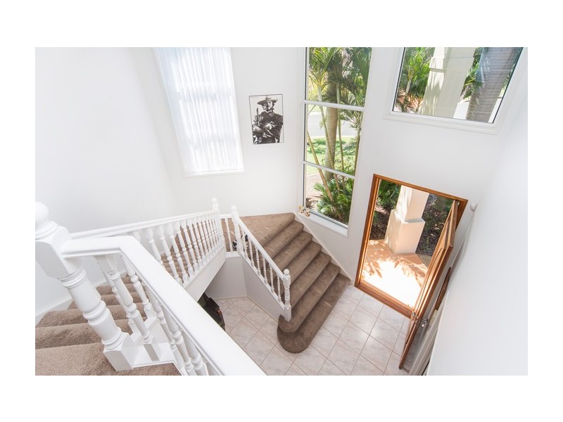 1622 Riverdale Drive, Hope Island QLD 4212