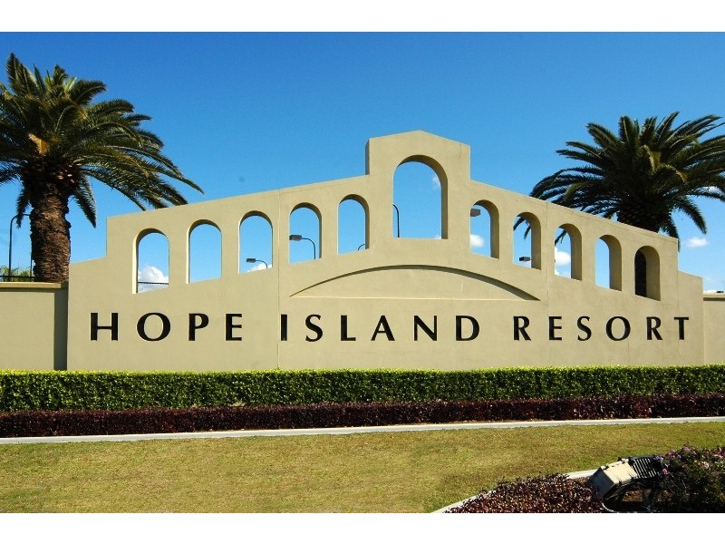 1071 Killymoon Drive, Hope Island QLD 4212