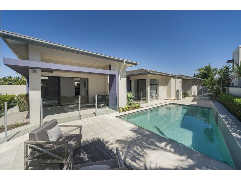 6142 Bolsena Circuit, Hope Island QLD 4212