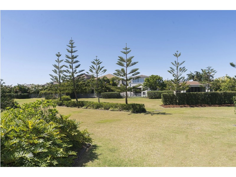 6142 Bolsena Circuit, Hope Island QLD 4212