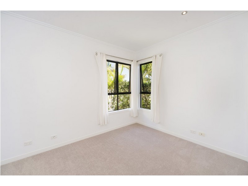 6142 Bolsena Circuit, Hope Island QLD 4212