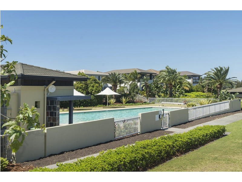 6142 Bolsena Circuit, Hope Island QLD 4212
