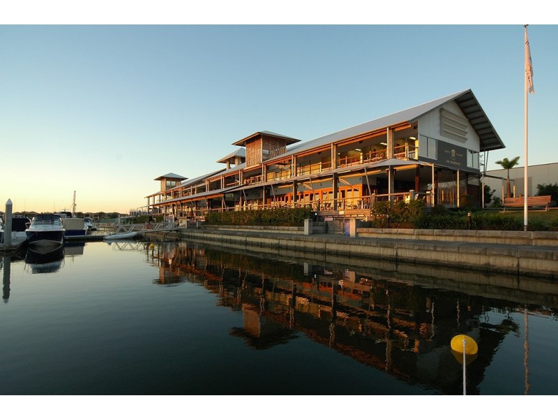 6142 Bolsena Circuit, Hope Island QLD 4212