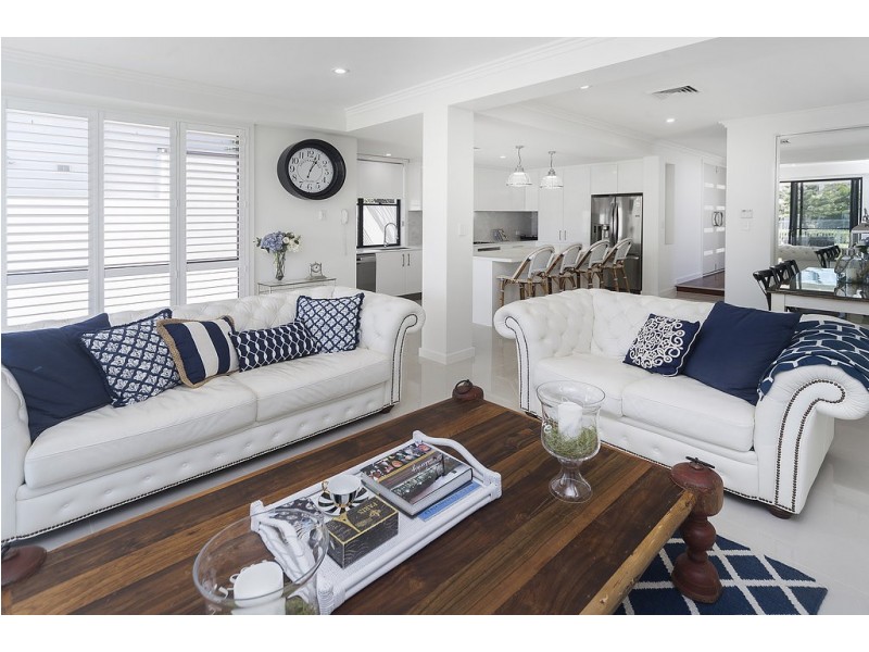 6157 Bolsena Circuit, Hope Island QLD 4212