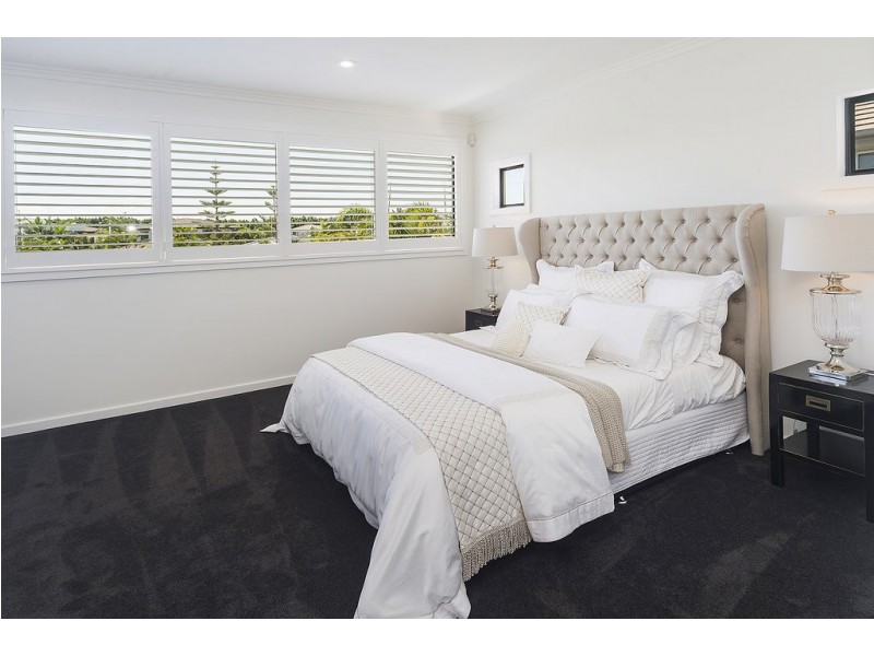 6157 Bolsena Circuit, Hope Island QLD 4212