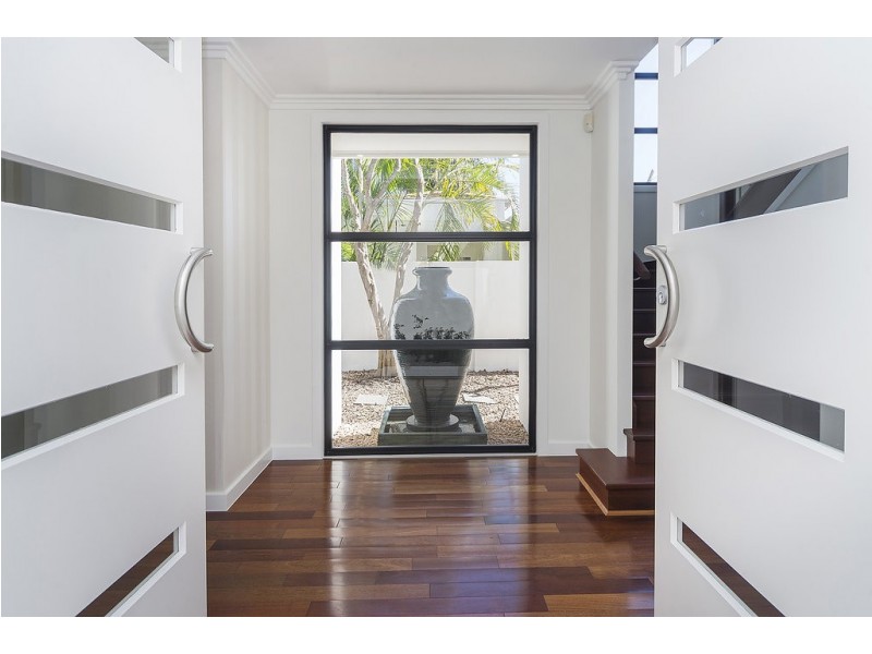 6157 Bolsena Circuit, Hope Island QLD 4212