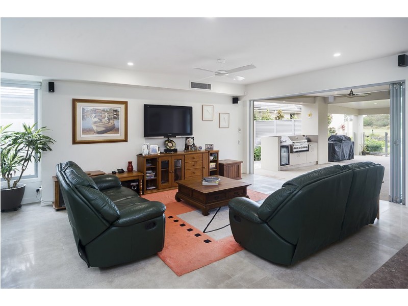 7636 Fairway Boulevard, Hope Island QLD 4212