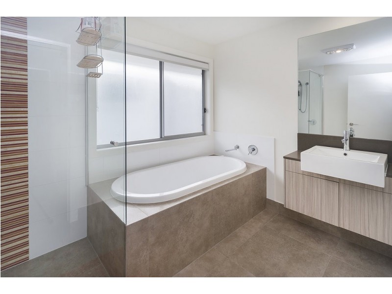 7636 Fairway Boulevard, Hope Island QLD 4212