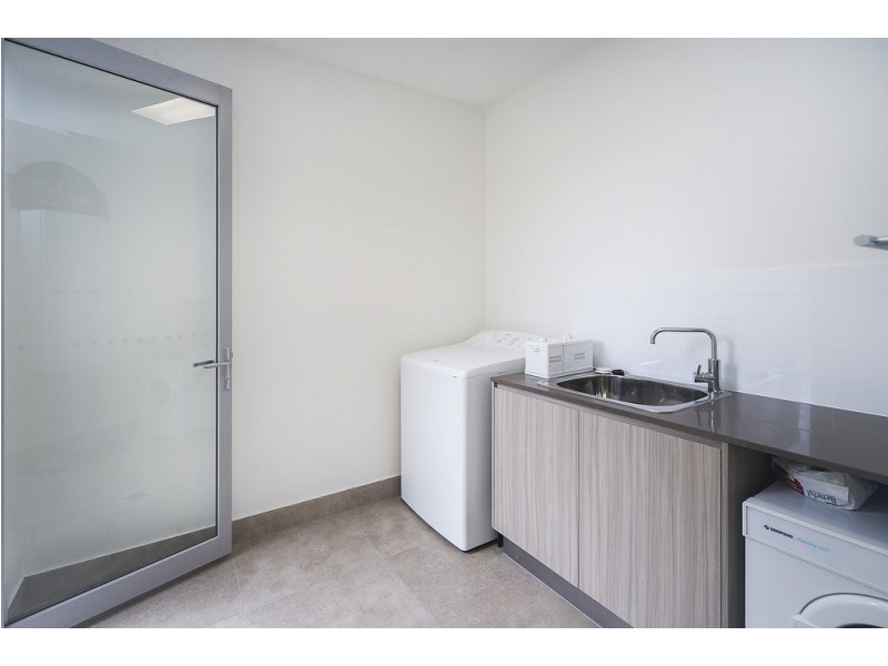 7636 Fairway Boulevard, Hope Island QLD 4212