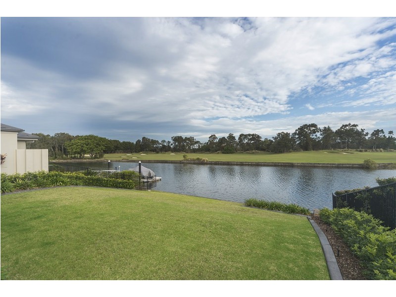 7636 Fairway Boulevard, Hope Island QLD 4212