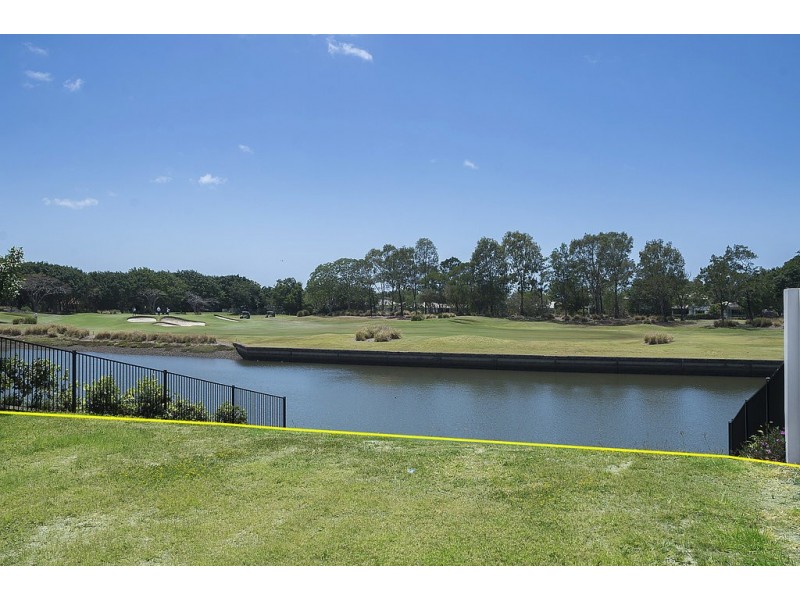 7646 Fairway Boulevard, Hope Island QLD 4212