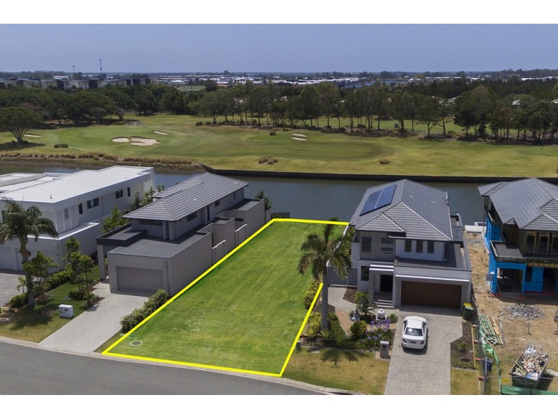 7646 Fairway Boulevard, Hope Island QLD 4212