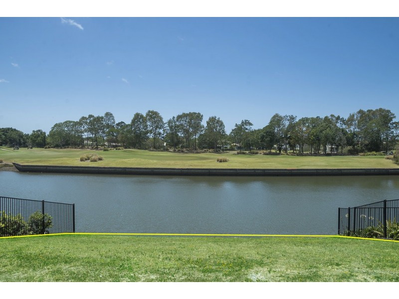 7646 Fairway Boulevard, Hope Island QLD 4212