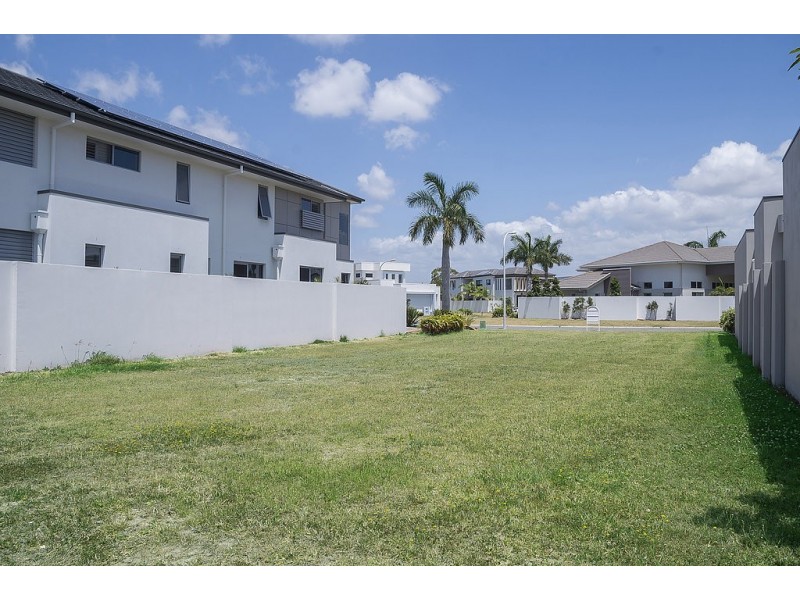 7646 Fairway Boulevard, Hope Island QLD 4212