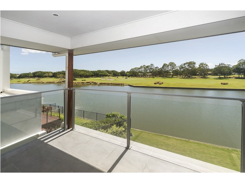 7647 Fairway Boulevard, Hope Island QLD 4212