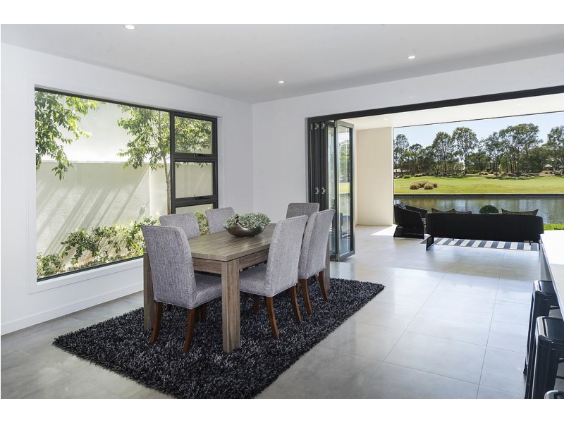 7647 Fairway Boulevard, Hope Island QLD 4212