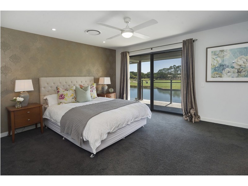 7647 Fairway Boulevard, Hope Island QLD 4212