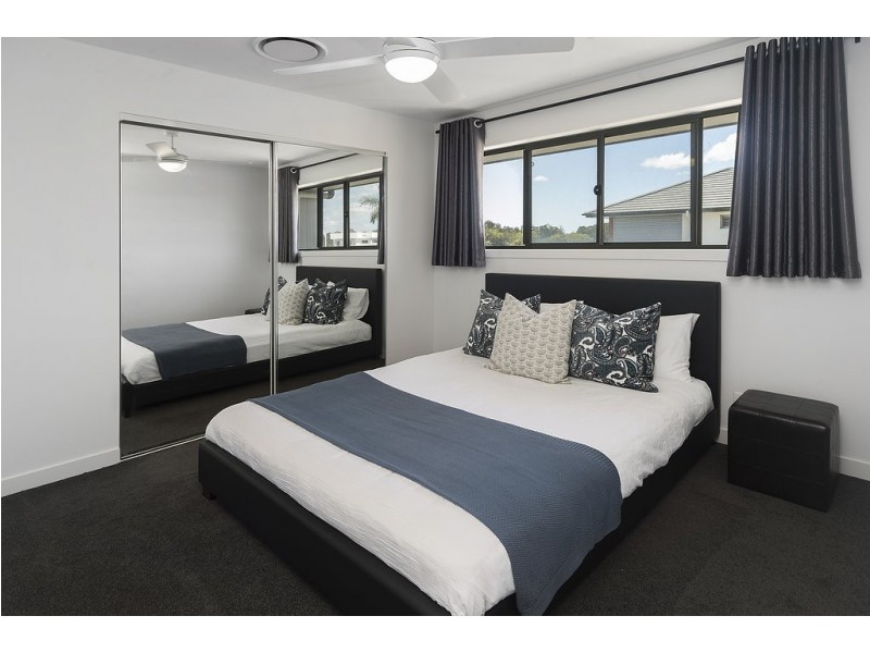 7647 Fairway Boulevard, Hope Island QLD 4212