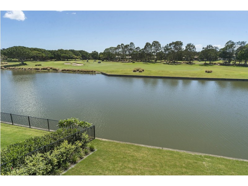 7647 Fairway Boulevard, Hope Island QLD 4212