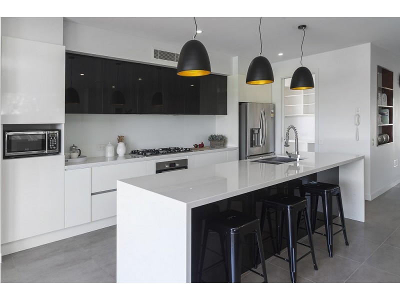 7647 Fairway Boulevard, Hope Island QLD 4212