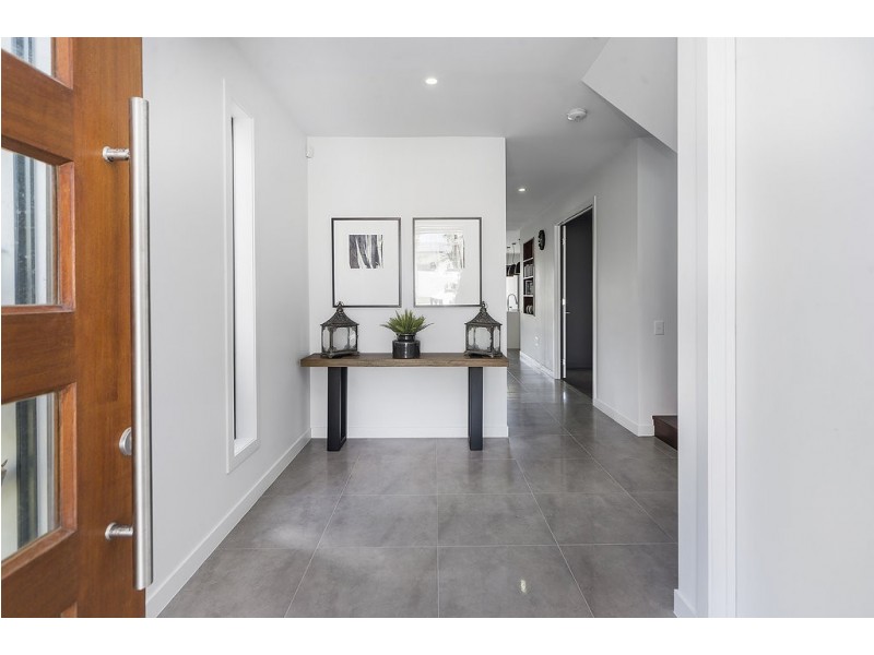 7647 Fairway Boulevard, Hope Island QLD 4212