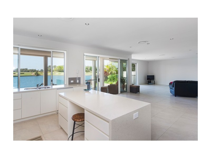 6177 Murten Court, Hope Island QLD 4212