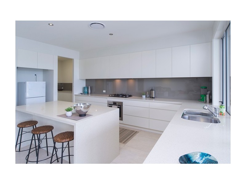 6177 Murten Court, Hope Island QLD 4212