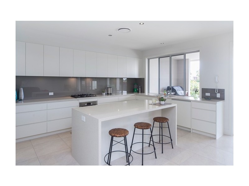 6177 Murten Court, Hope Island QLD 4212