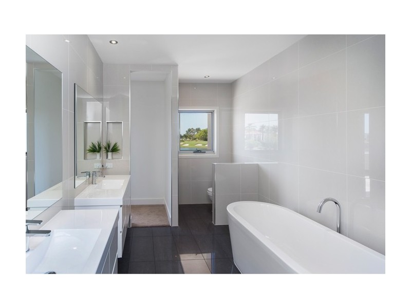 6177 Murten Court, Hope Island QLD 4212