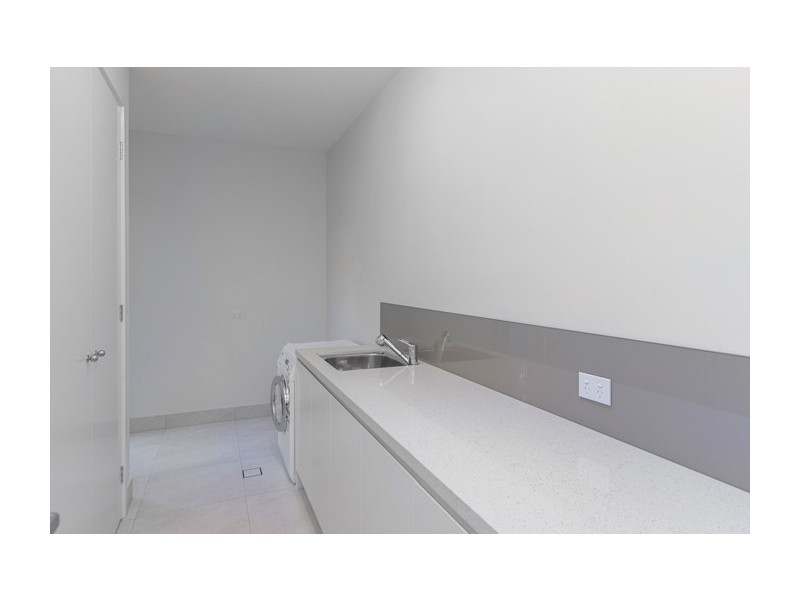 6177 Murten Court, Hope Island QLD 4212