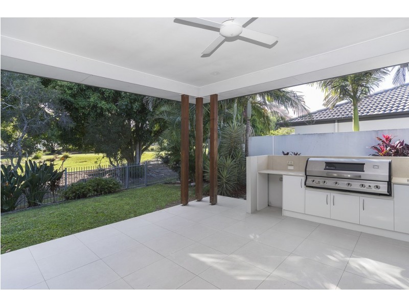 9120 Peter Senior Drive, Hope Island QLD 4212