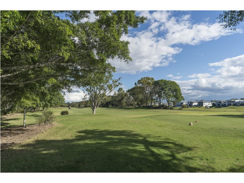 9120 Peter Senior Drive, Hope Island QLD 4212