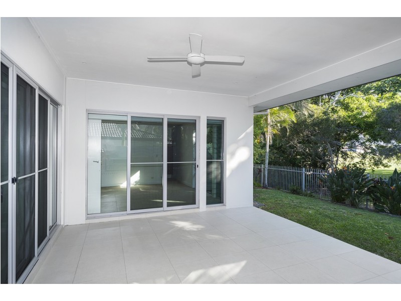 9120 Peter Senior Drive, Hope Island QLD 4212