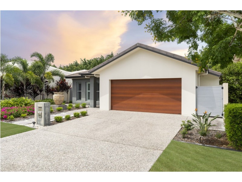 9125 Peter Senior Drive, Hope Island QLD 4212