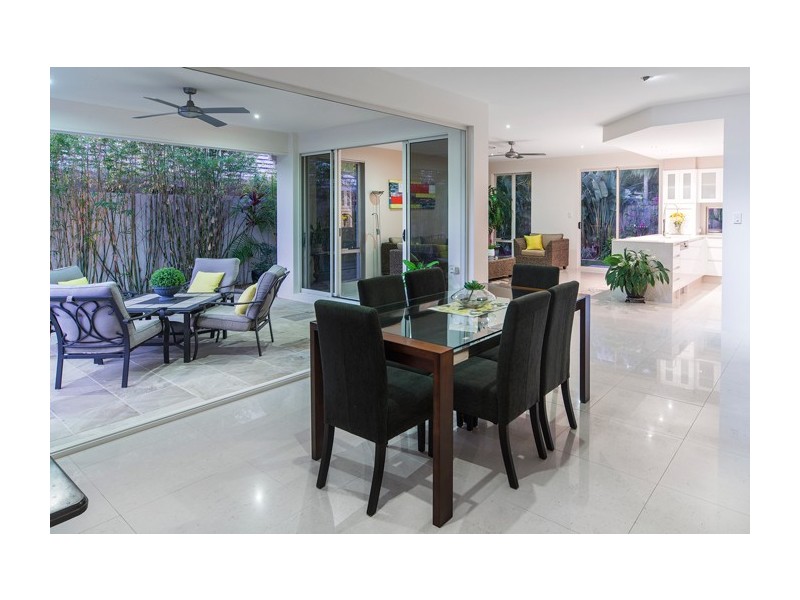 9134 Peter Senior Drive, Hope Island QLD 4212