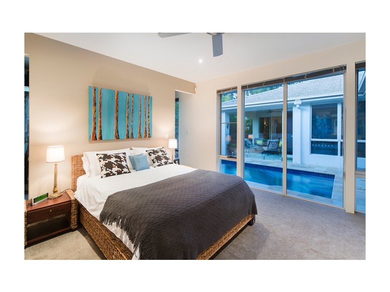 9134 Peter Senior Drive, Hope Island QLD 4212