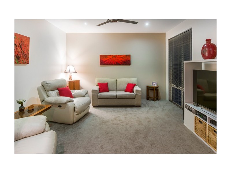 9134 Peter Senior Drive, Hope Island QLD 4212